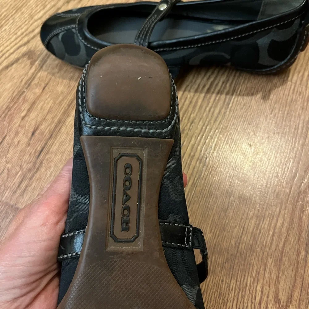 Coach Women's Black Signature Logo Mary Jane Shoes Leather and Canvas Joy Size 5 - Picture 9 of 15